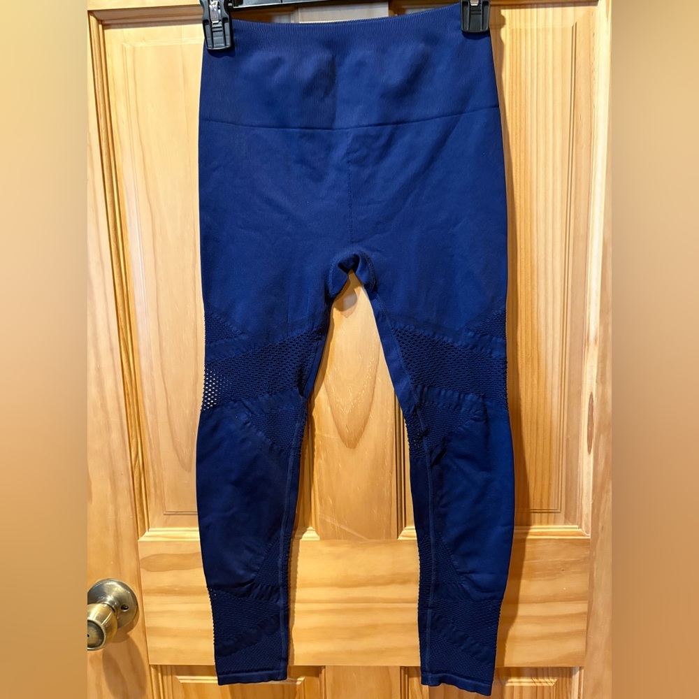Fabletics Seamless Punch Cobalt Leggings size XS